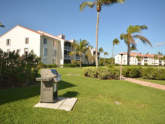 2nd image of 4460 NE Ocean Boulevard #3