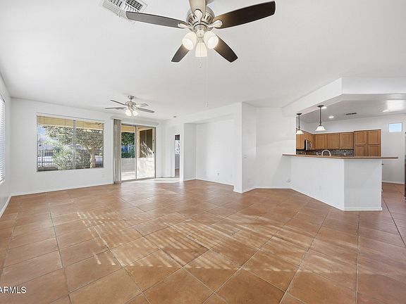 4th image of 388 S 227th Court