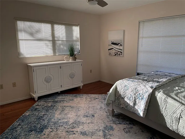 421 Waterside Ln — Photo 29