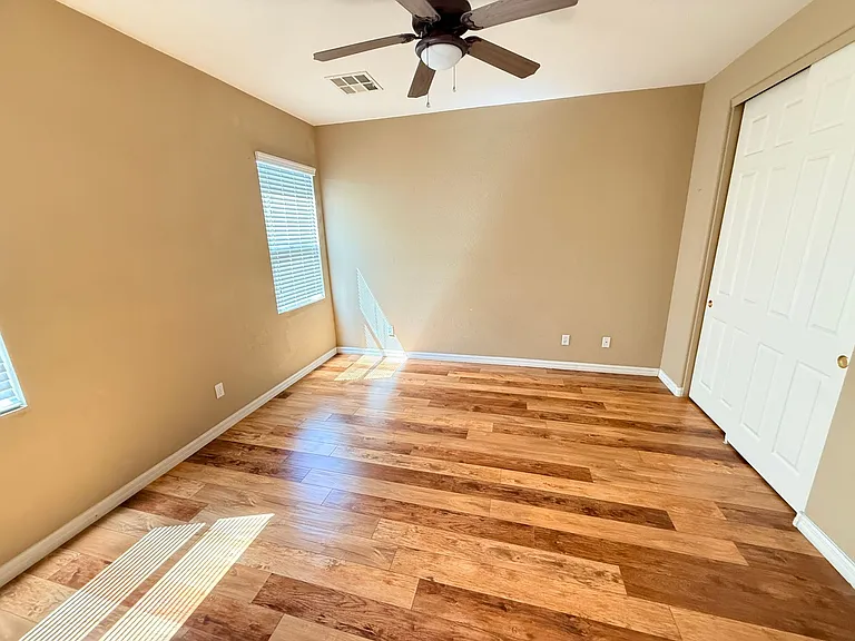 7743 Villa De La Paz Ave — Photo 36