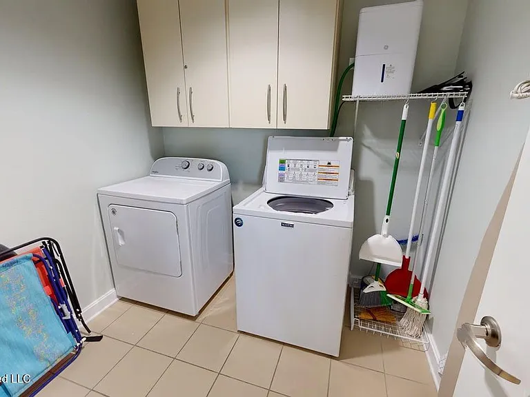 2060 Beach Blvd #901 — Photo 32