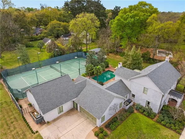 5721 Courtland Pl, Alexandria, LA 71301