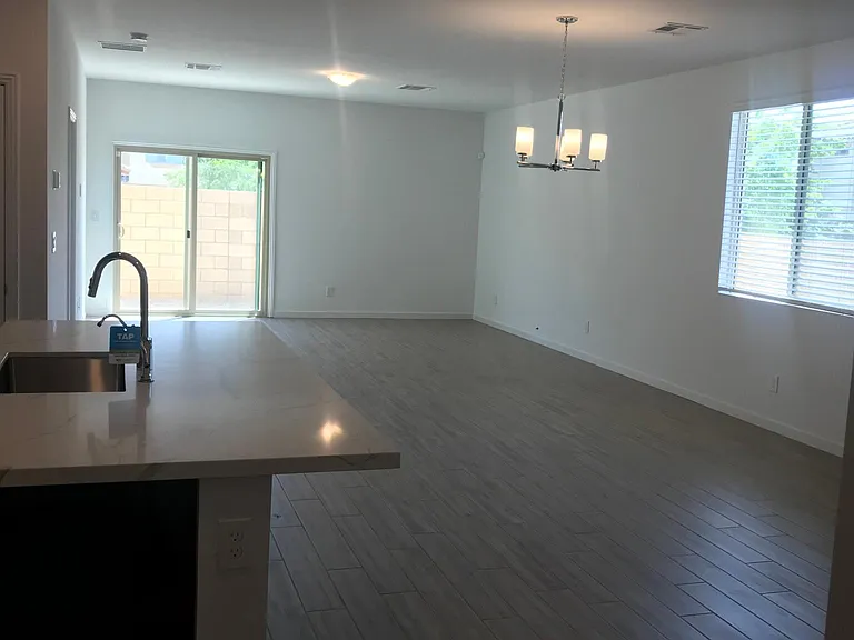 983 Crystal Grotto Ave — Photo 16