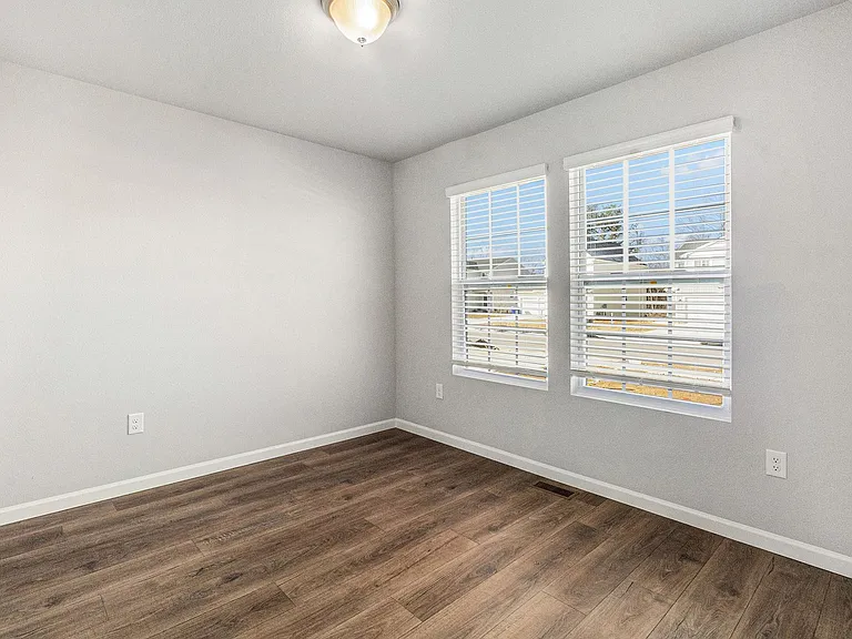 507 Burr St — Photo 18