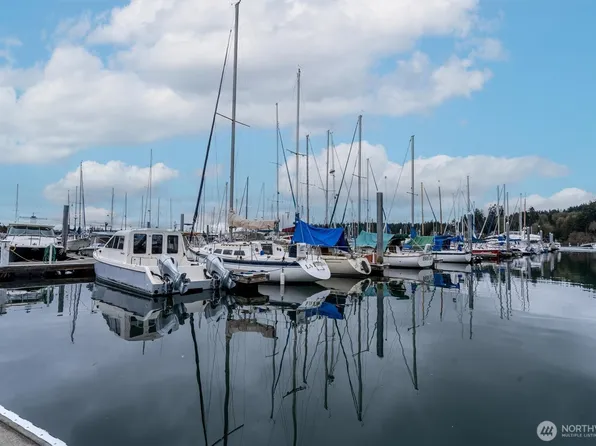 141 Parfitt Way SW #M-42, Bainbridge Island, WA 98110