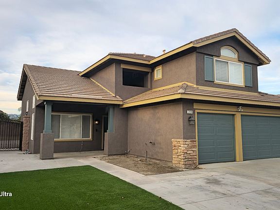 2nd image of 2129 Mintzer St