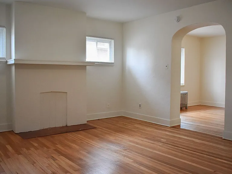 514-516 McCully St — Photo 7