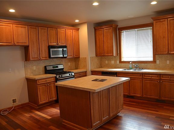 Walk in pantry and garage entry off kitchen