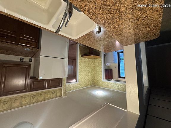 3rd image of 4902 Granada Dr