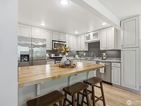 4th image of 107 Fairside Drive #15