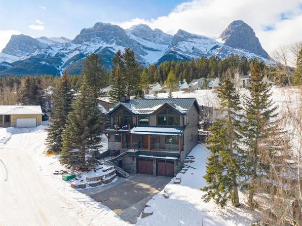 104 NE Rummel Pl, Canmore, AB T1W 2N4