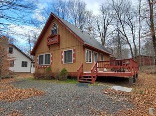 3361 Woodland Dr, Tobyhanna, PA 18466