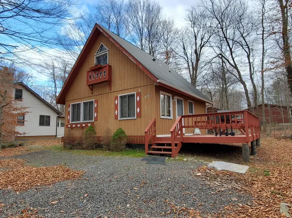 3361 Woodland Dr, Tobyhanna, PA 18466