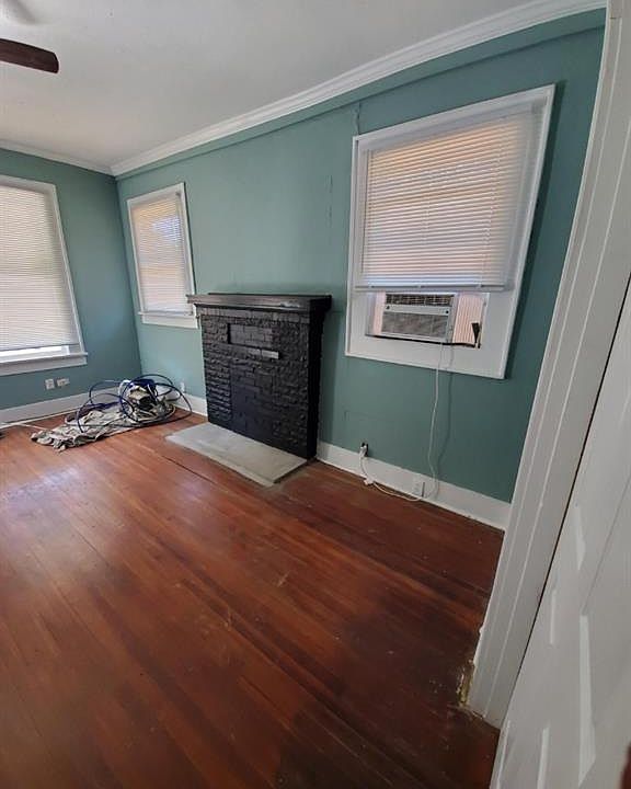 1st image of 260 Prospect St