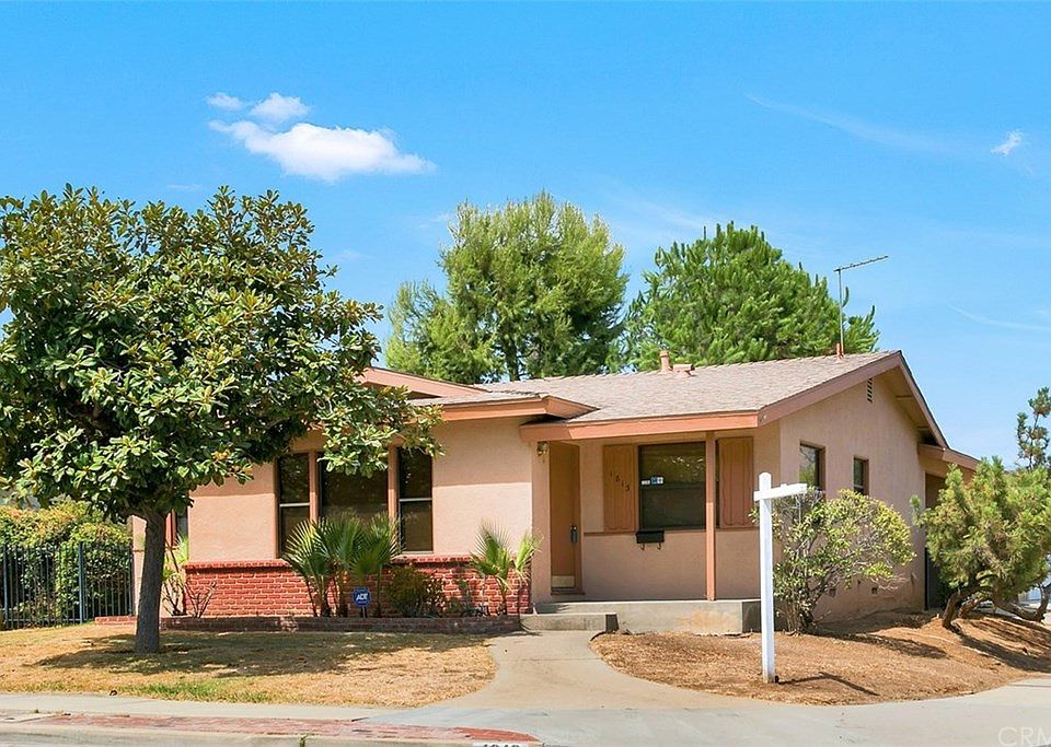 1st image of 1813 Deserta Dr