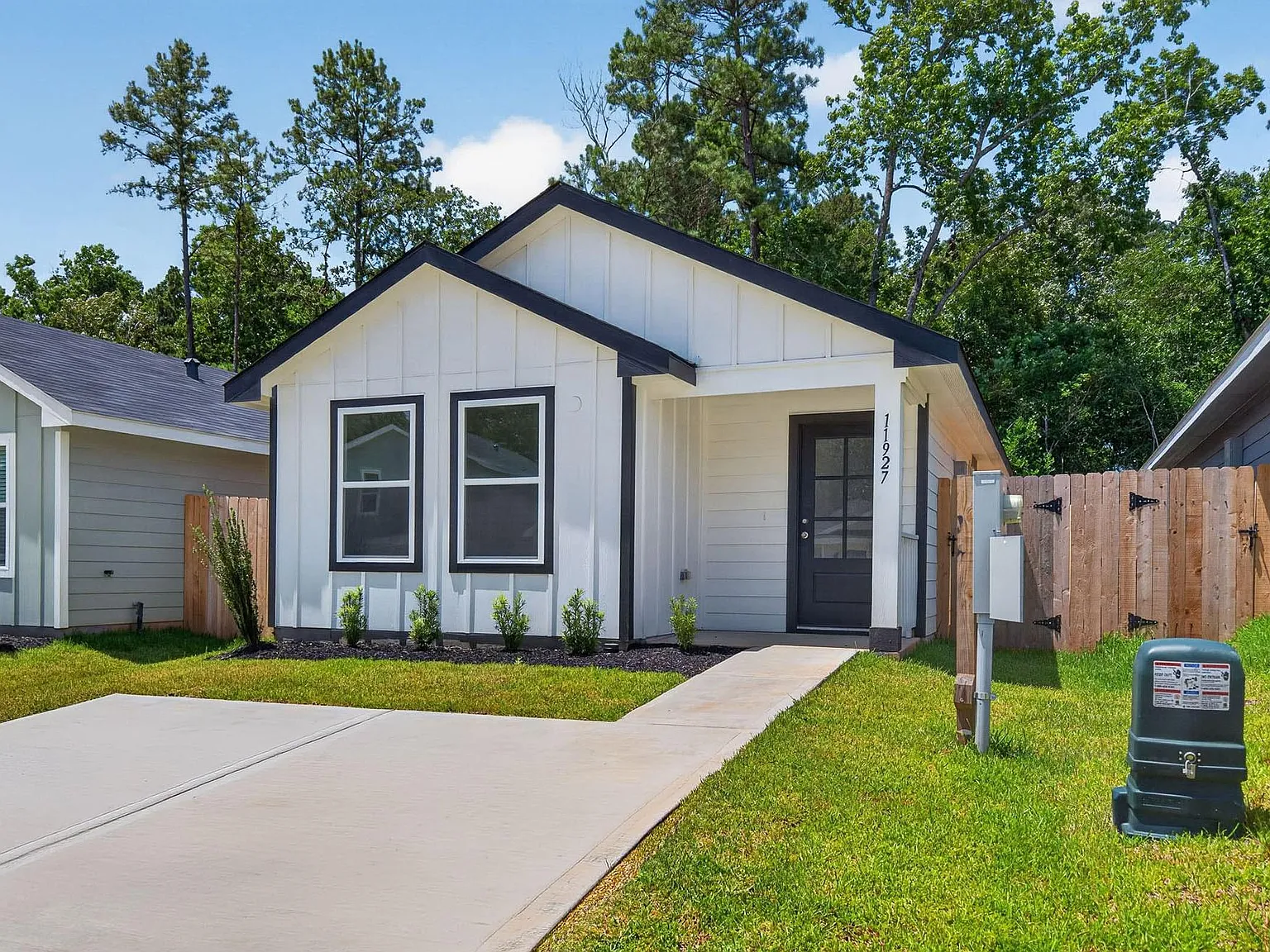 3 bed, 2.0 bath, 1023 sqft, $1,395 — Photo 3