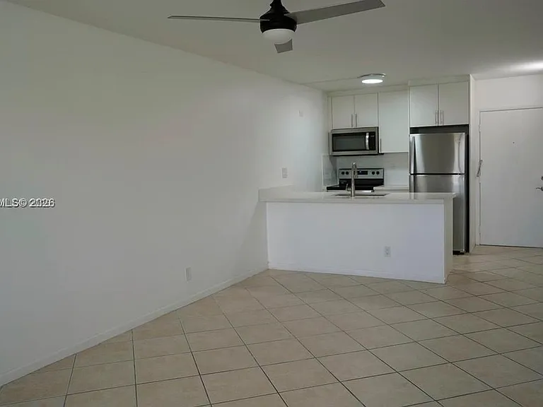 2771 Riverside Dr #405A — Photo 8