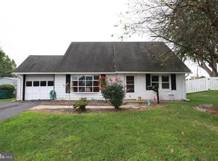 50 Curry Hill Rd, Levittown, PA 19057