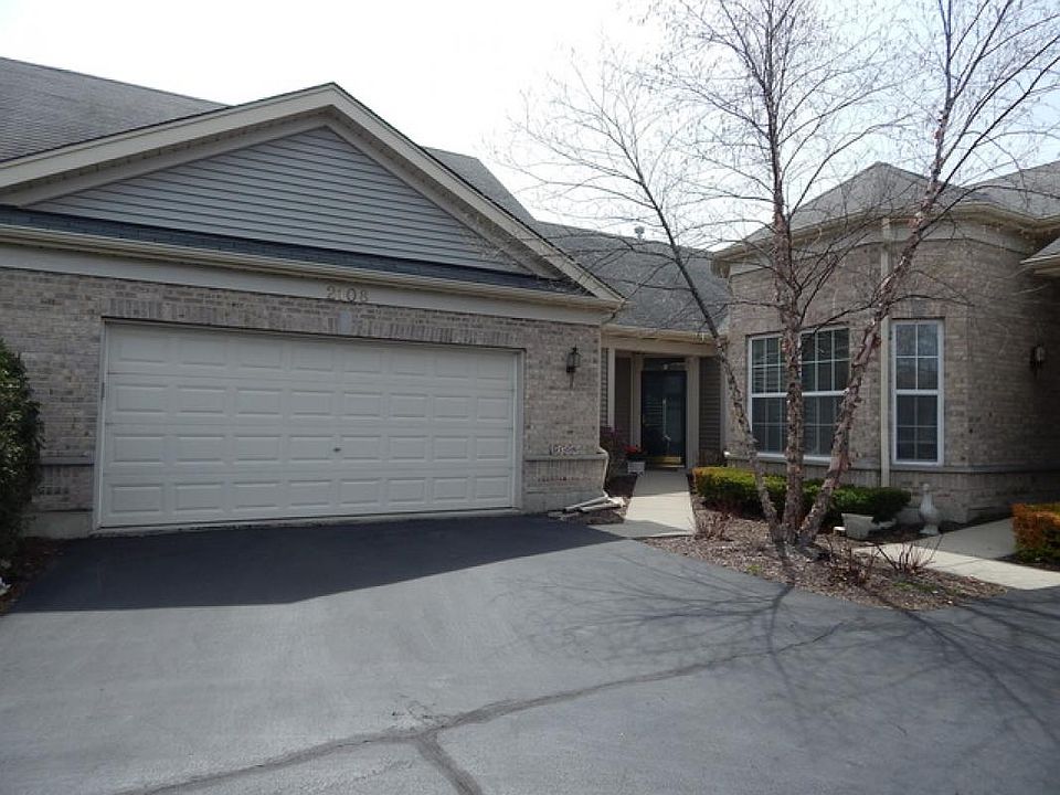 1st image of 2108 Carillon Dr #4