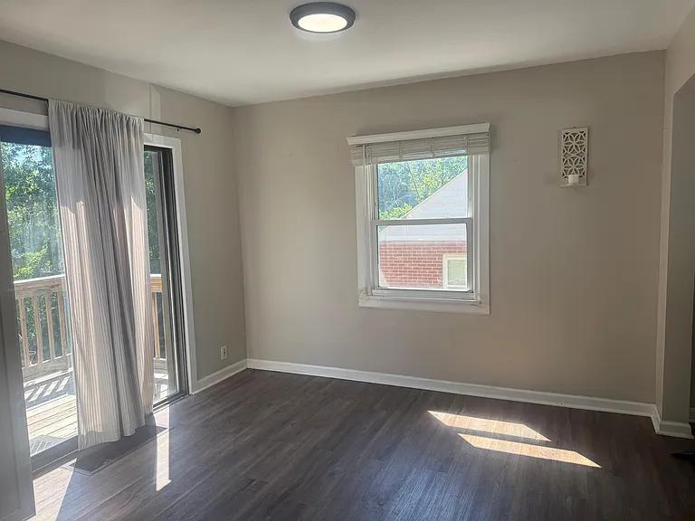 35 Parker Rd — Photo 11