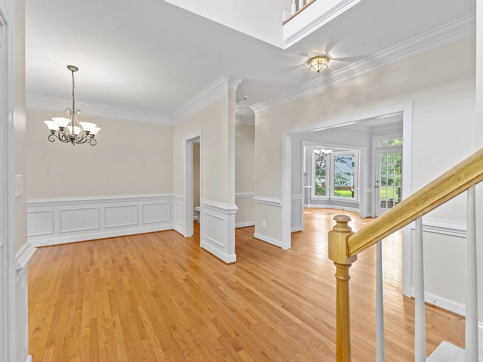 3 bed, 2.5 bath, 2041 sqft, $2,500 — Photo 2