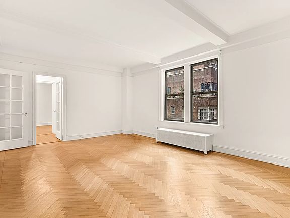 4th image of 115 E 86th St #113