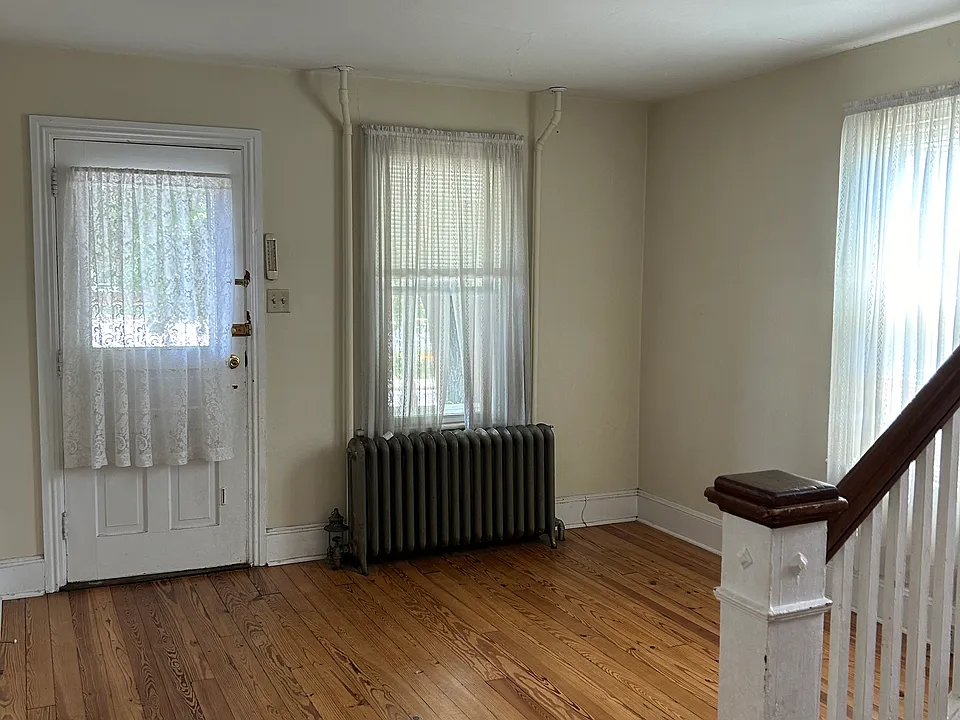 308 & 310 S 5th St #310