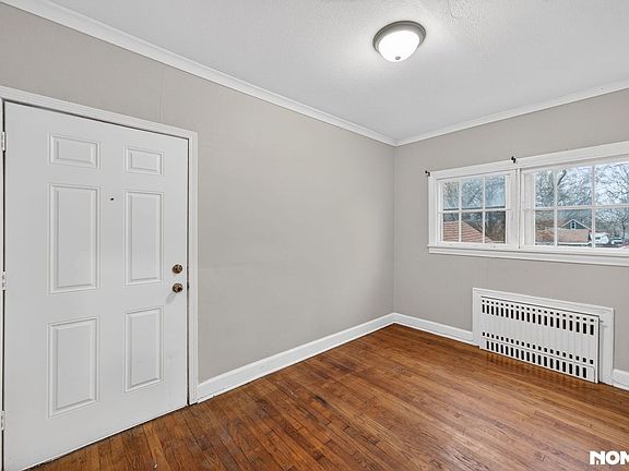 4th image of 1614 Arlington Ave APT 2