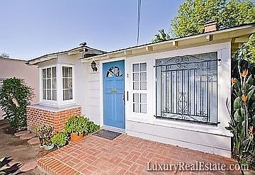 3rd image of 1501 De La Vina St