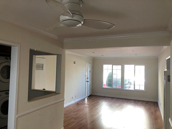 3rd image of 837 S Westgate Ave APT 1