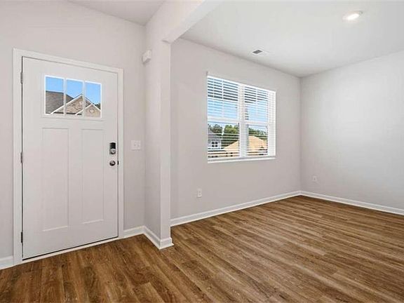 3rd image of 2271 Edgecombe Ln