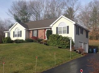 17 Hycrest Rd, Charlton, MA 01507