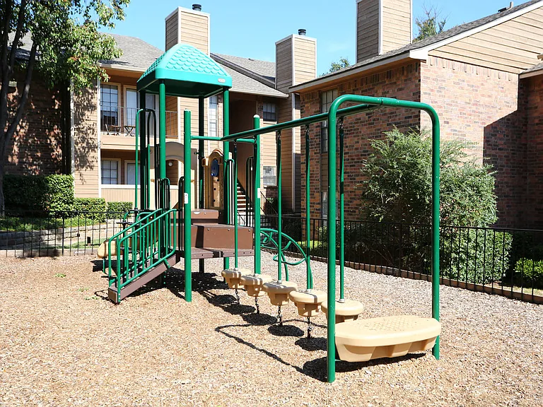 Dove Park Apartments — Photo 8