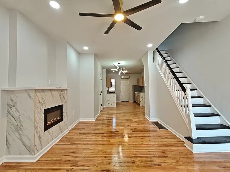 344 N Redfield St — Photo 1