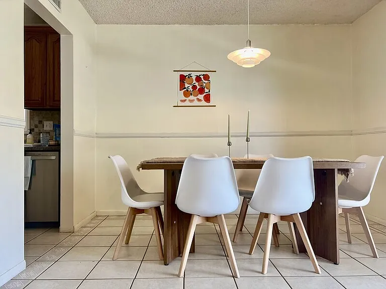 116 E Campus View Dr — Photo 4