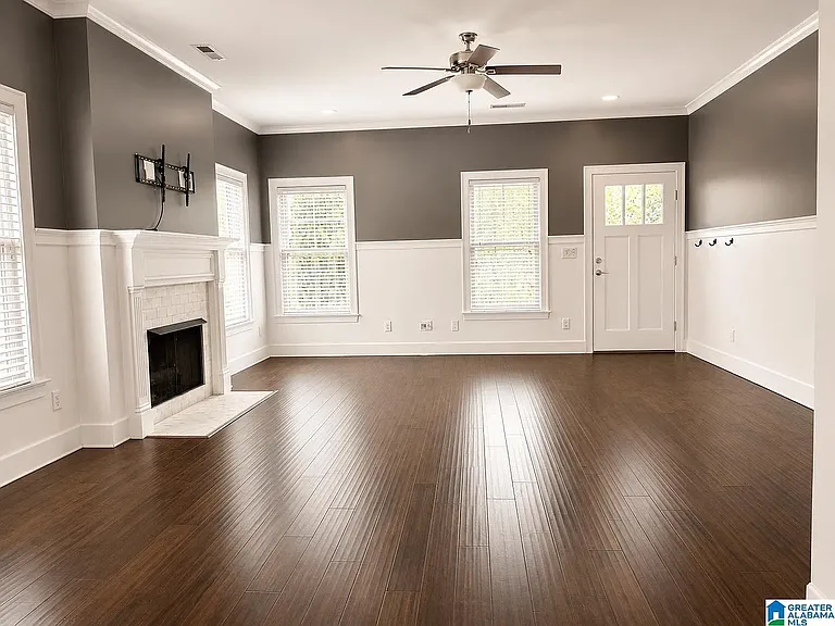 1033 Evan Cir — Photo 3