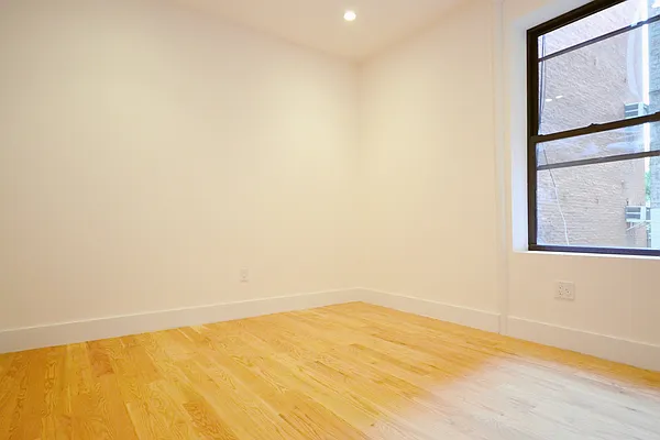 Rented by Bold New York | media 30