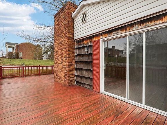 5th image of 2715 Myrtle Dr