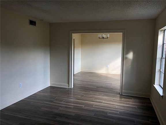 3rd image of 2101 Pinehurst Dr