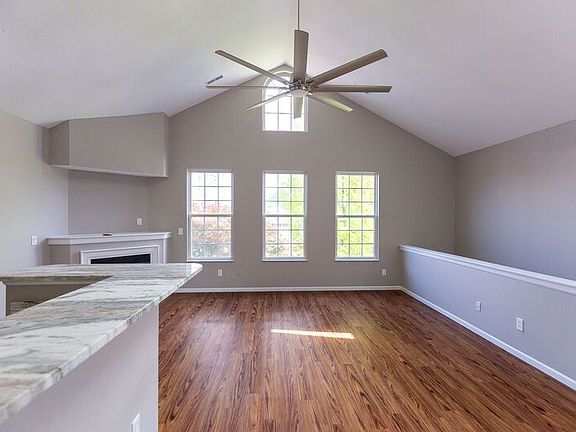 3rd image of 1567-1569 Glenn Ave #1567