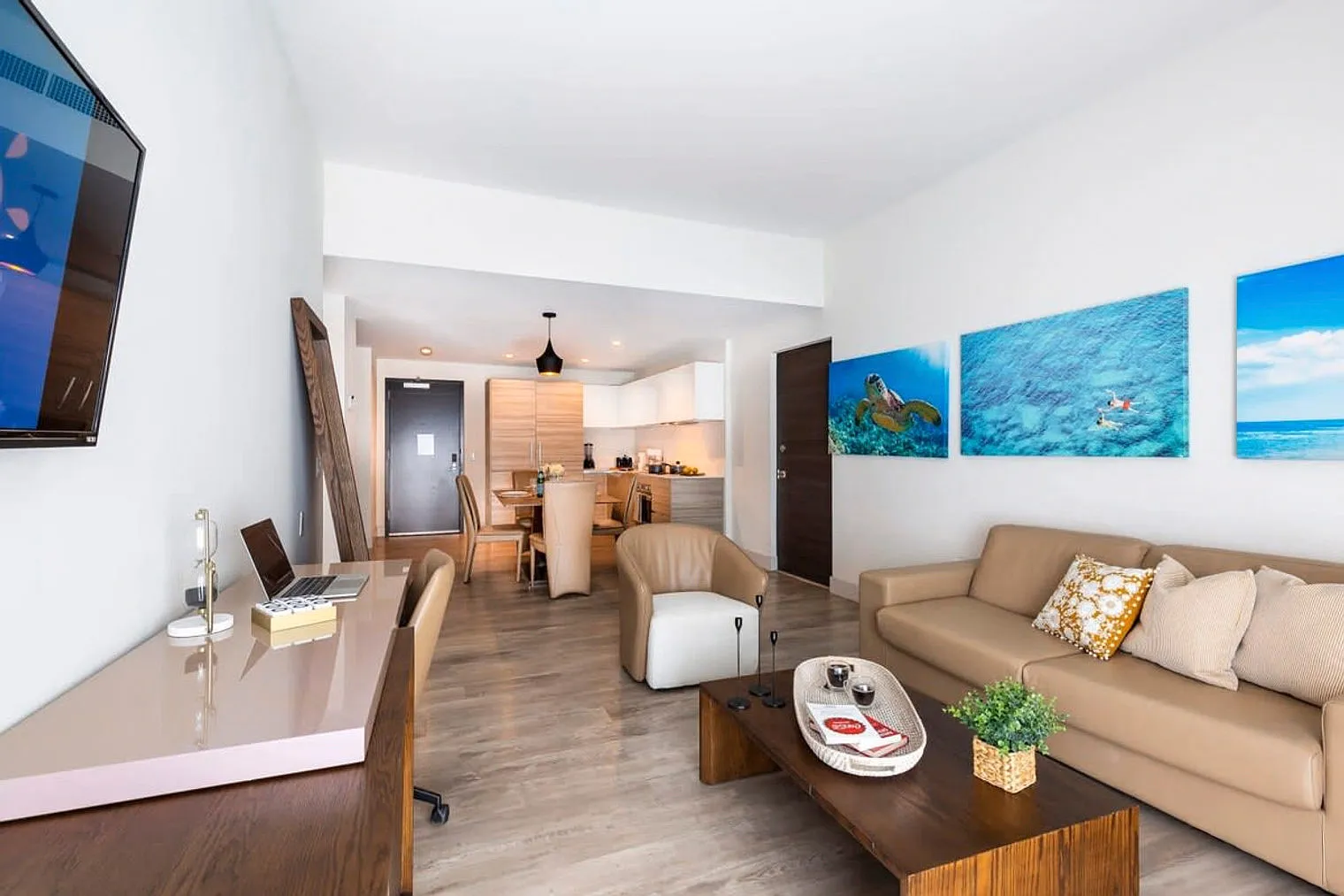 1 bed, 1.0 bath, 742 sqft, $2,697 — Photo 3