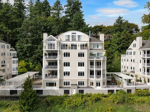 135 Furnace St, Lake Oswego, OR 97034