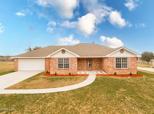 25 Point Clear Dr, Carriere, MS 39426