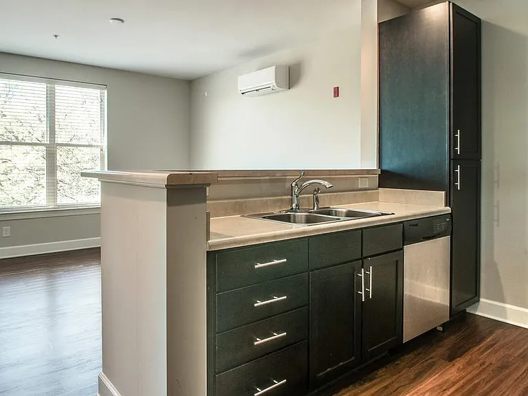 Parkview Midtown Apartments — Photo 8