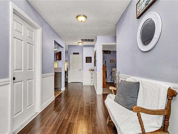 3rd image of 1437 Wood Lake Cir