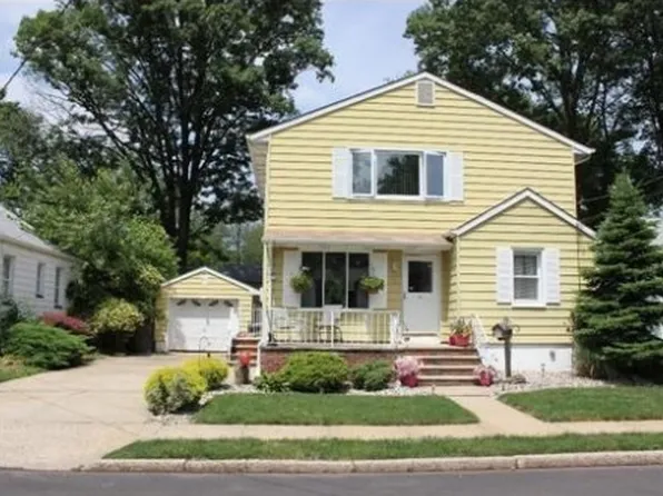 76 Warwick St, Iselin, NJ 08830