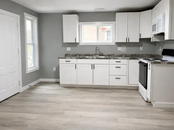 177 Court St #1, Bangor, ME 04401