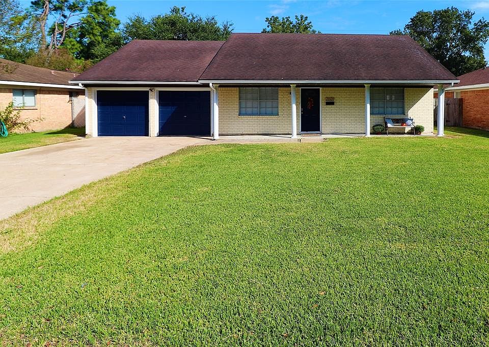 1st image of 2601 Pickerton Dr
