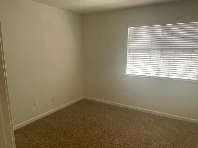 8204 N Matus Ave — Photo 2