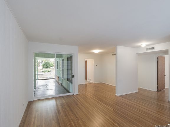 4th image of 1107 Arroya Vista Dr